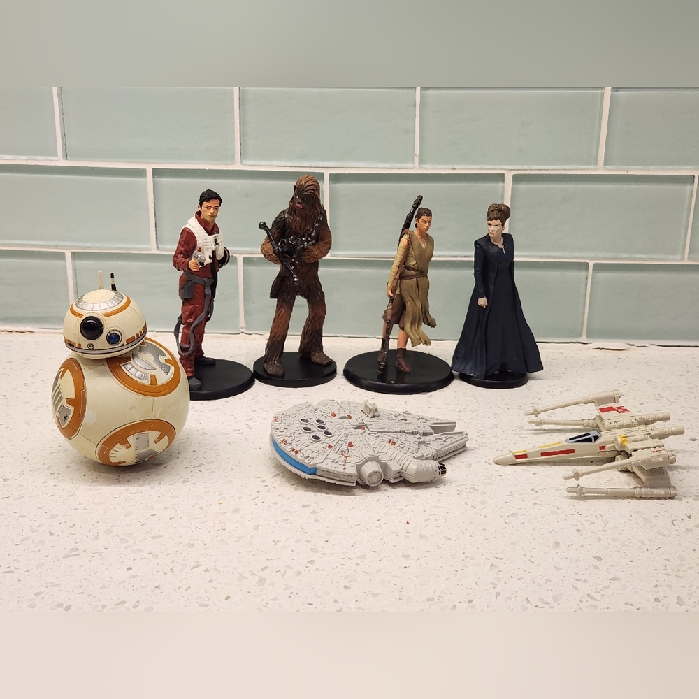 Star Wars Sequels Disney Store Figure Bundle of 7